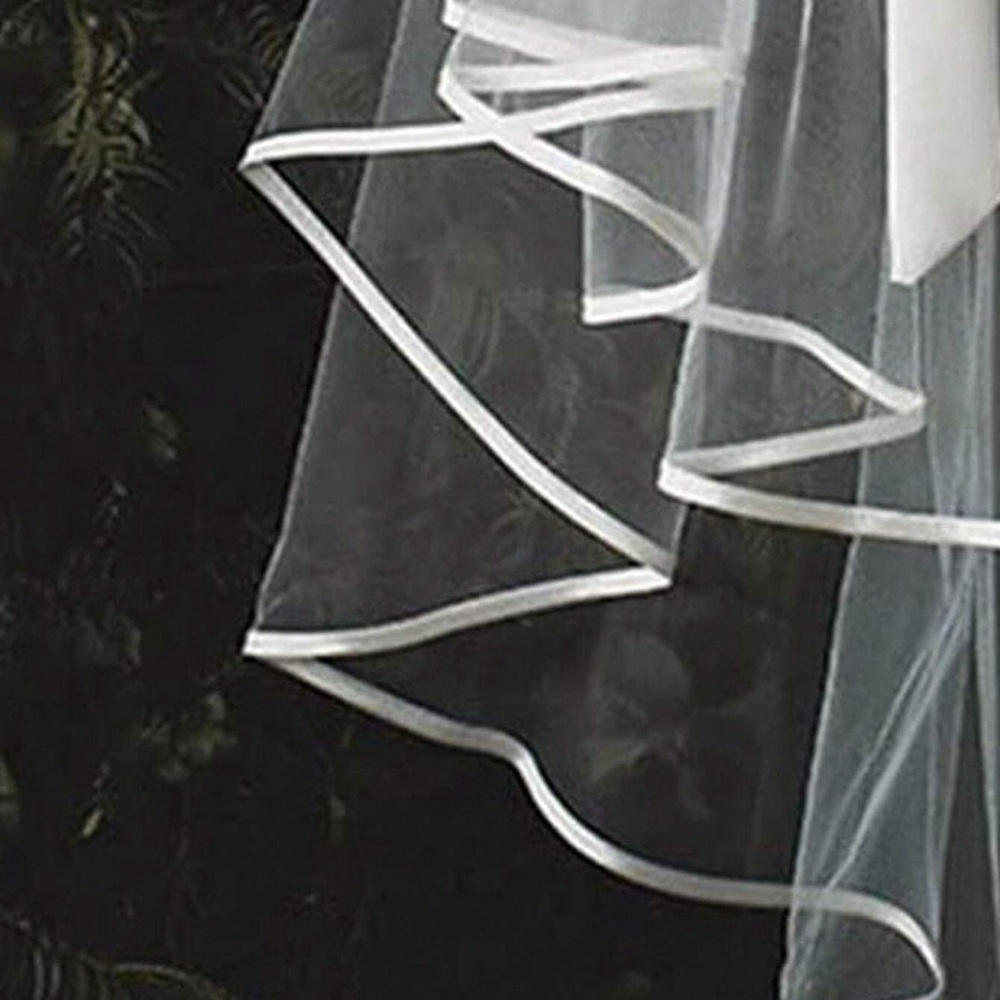 Stunning Sheer Bridal Veil With Satin Trim And Bow Nwt — image 3 of 4